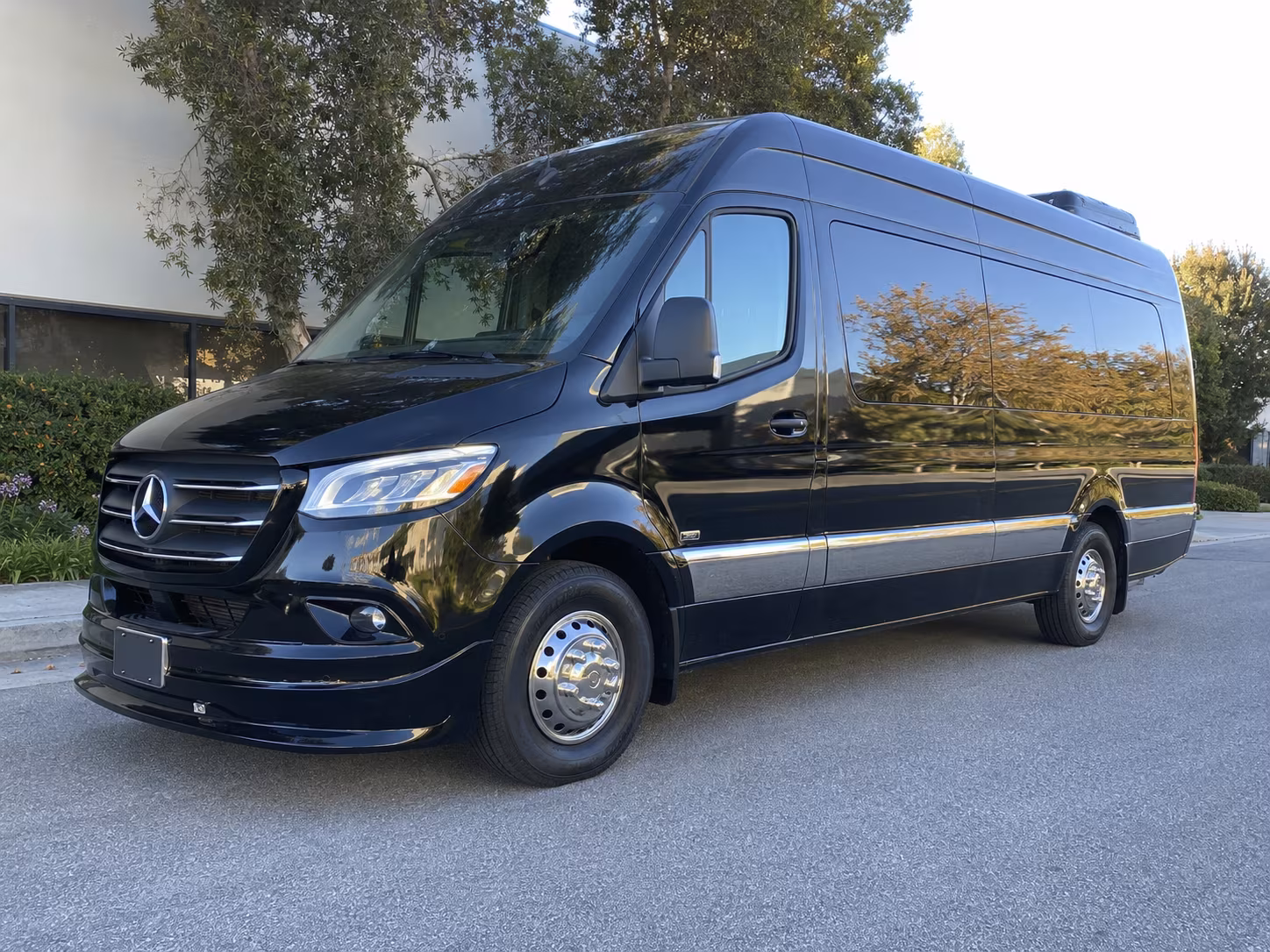 burbank 20 passenger sprinter van