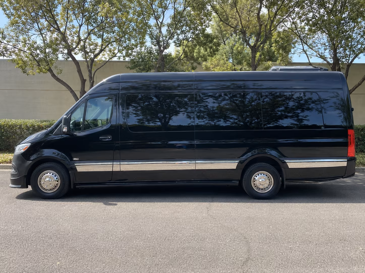 find the perfect transportation for your next corporate event 2