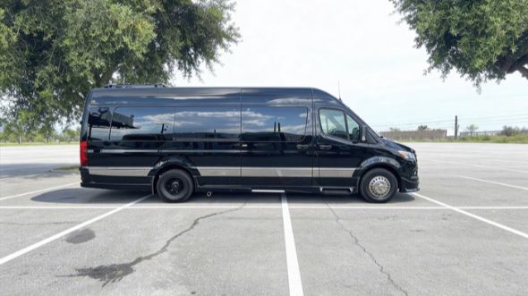 sprinter limousine burbank